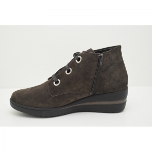 PERYNE  dark brown