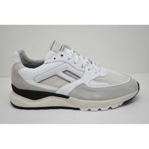 DE TREENER 01.03 wit