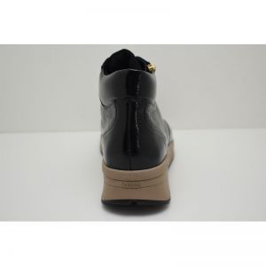 KARMA-59073-00691 zwart lak