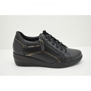 CHLEA black