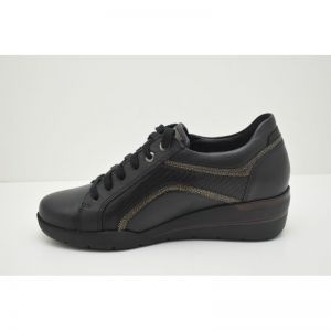CHLEA black
