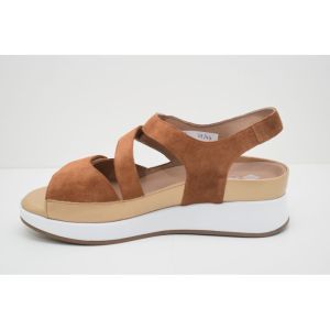 260423-10 cognac